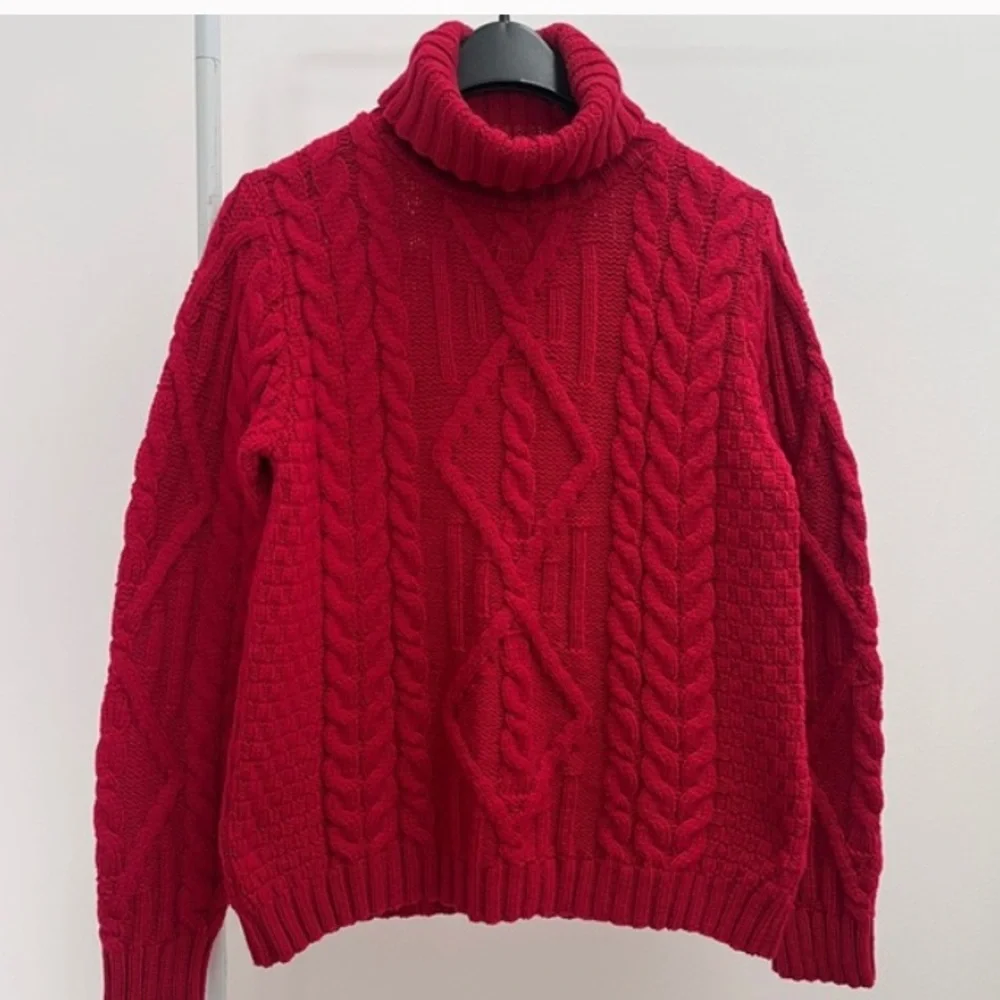 NWT Aran Mor Irish wool Women's Red Cable Knit turtleneck Sweater fisherman - Picture 2 of 10